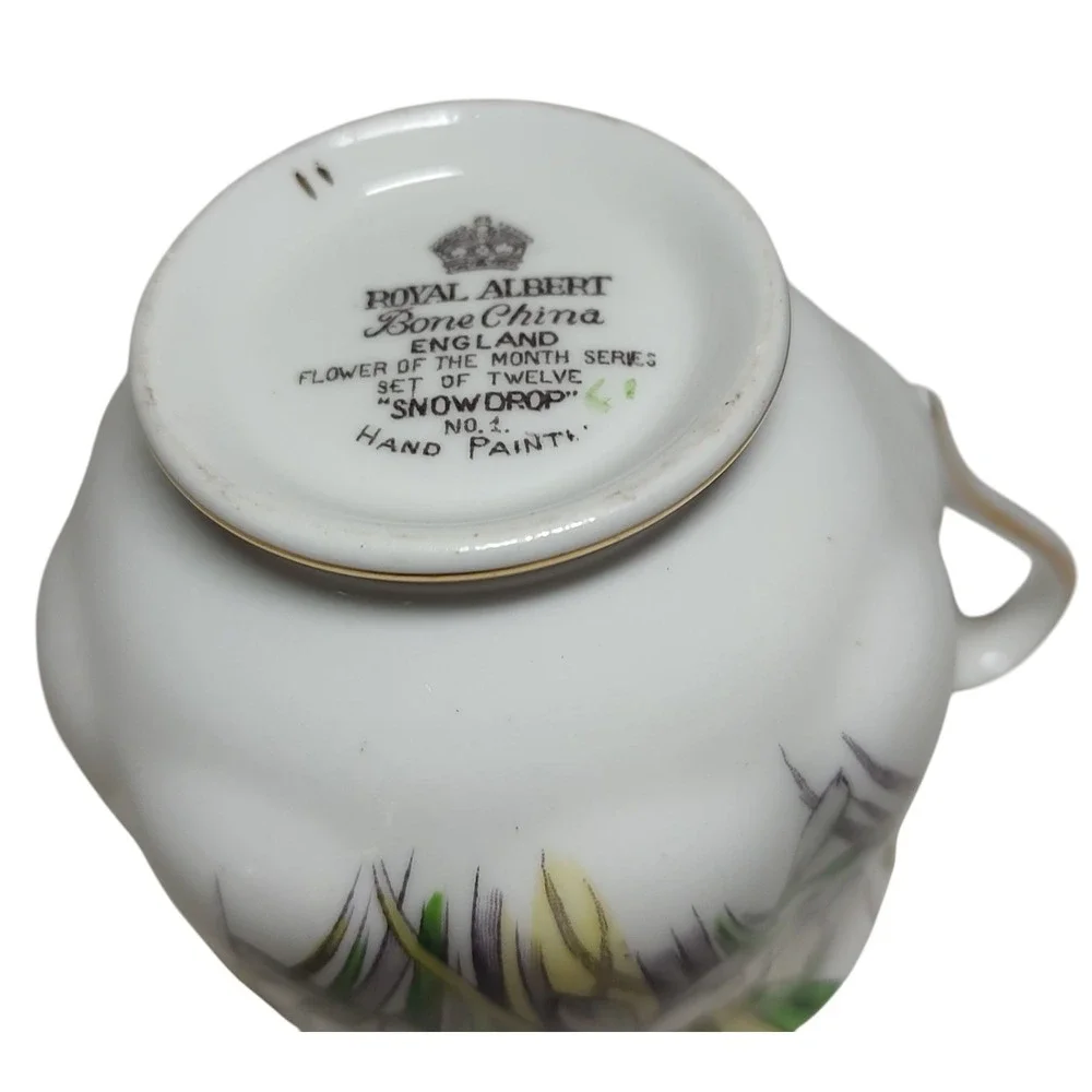 Royal Albert Teacup England‎ Bone China Snowdrop Flower Of Month Hand Painted